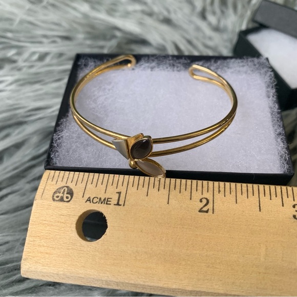 Vintage Gold Toned Bracelet - Picture 6 of 8